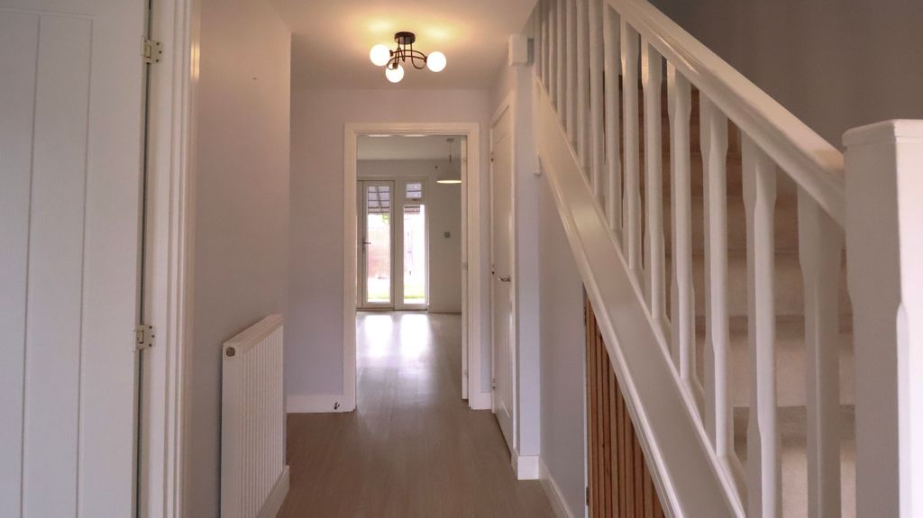 Property photo 2 of 29