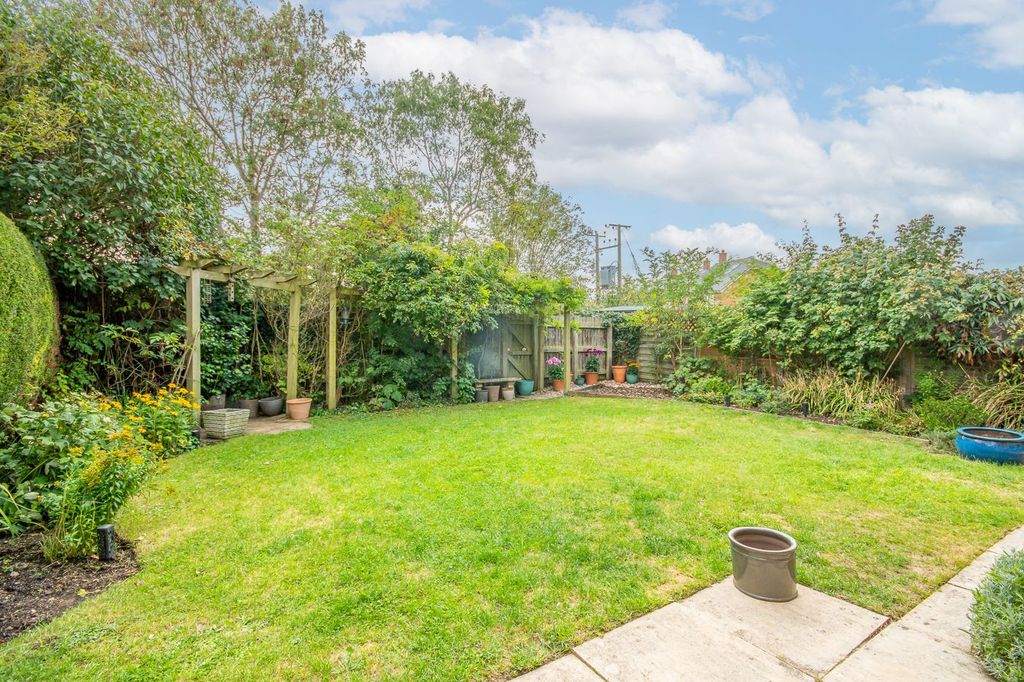 Property photo 2 of 23