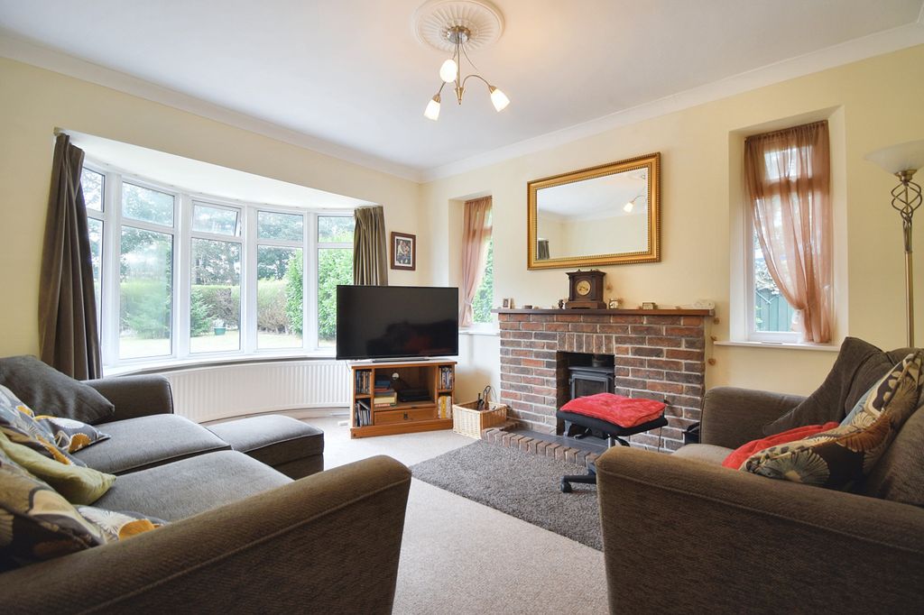 Property photo 2 of 25
