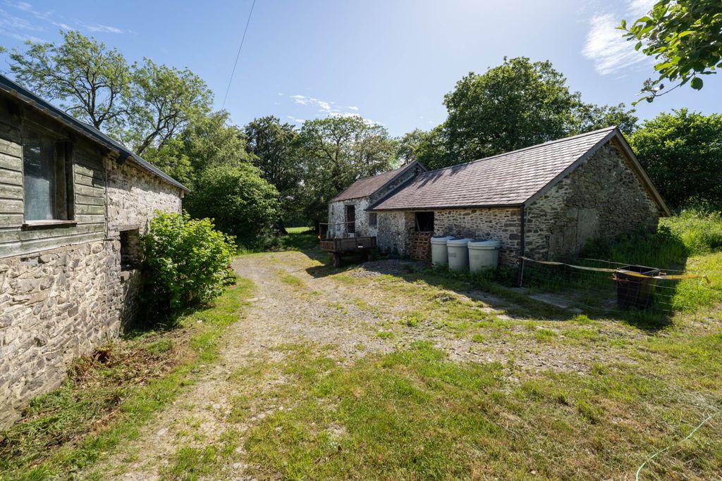 Property photo 3 of 28