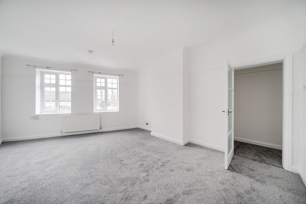 Property photo 1 of 14 Picture No. 17