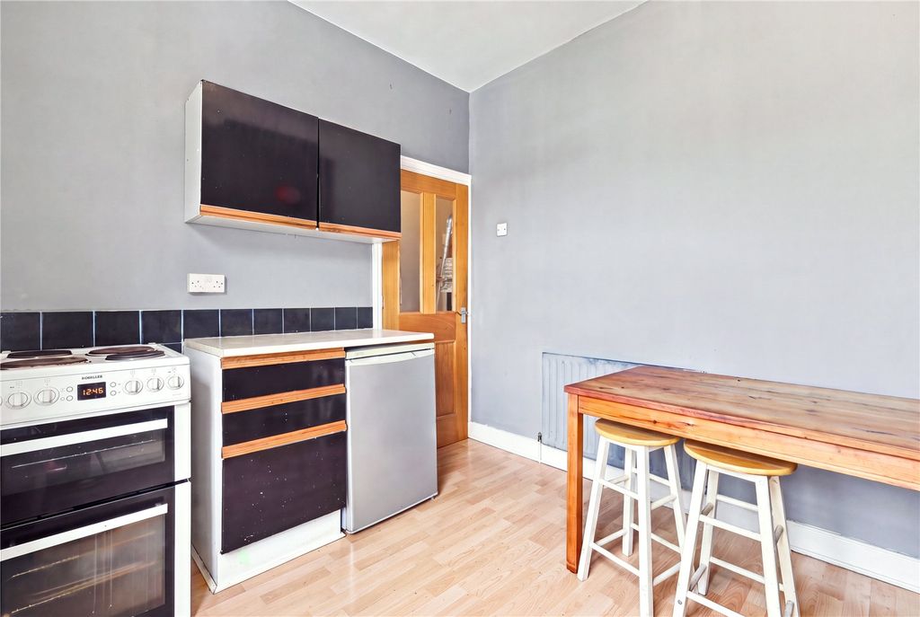 Property photo 3 of 15 Picture No. 12