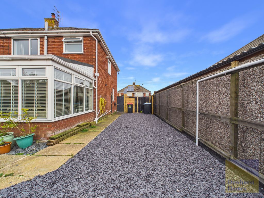 Property photo 3 of 25