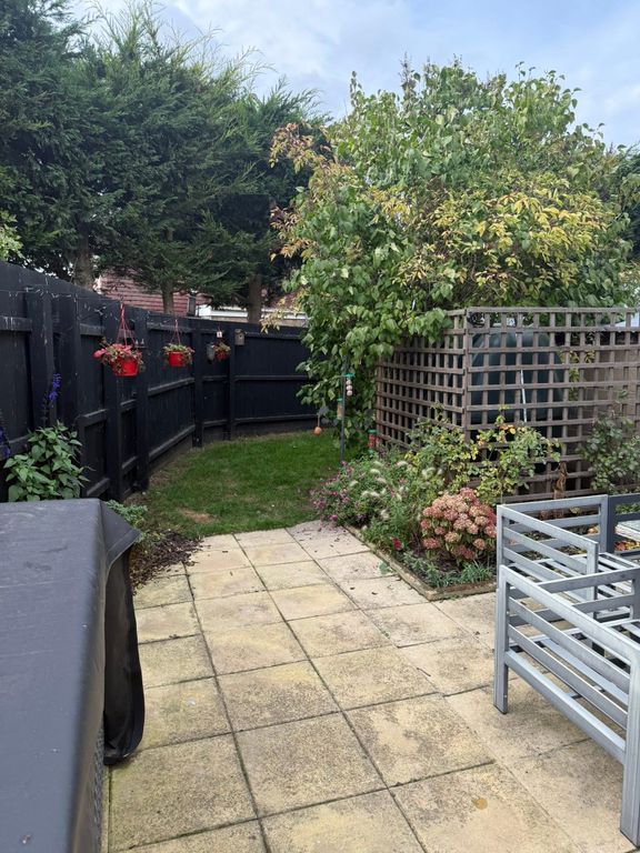 Property photo 2 of 3