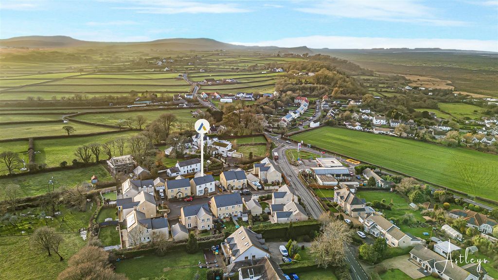 Property photo 3 of 33 29-Dji_20260211164732_0006_D.Jpg