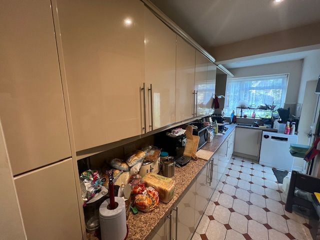 Property photo 3 of 4