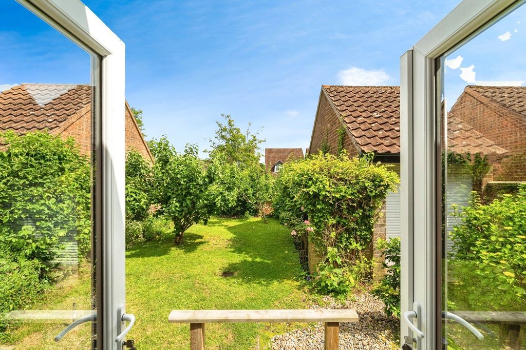 Property photo 2 of 19 Picture No. 03