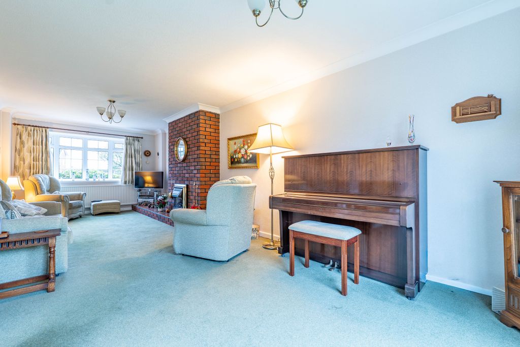 Property photo 3 of 16 Living Room