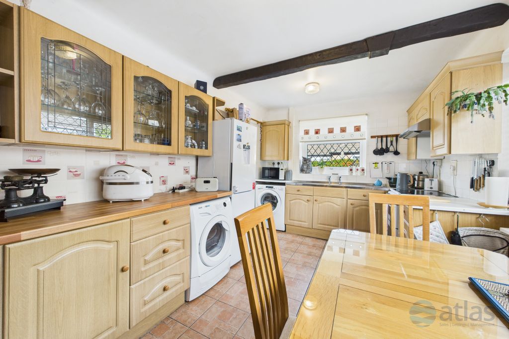 Property photo 2 of 20 Kitchen