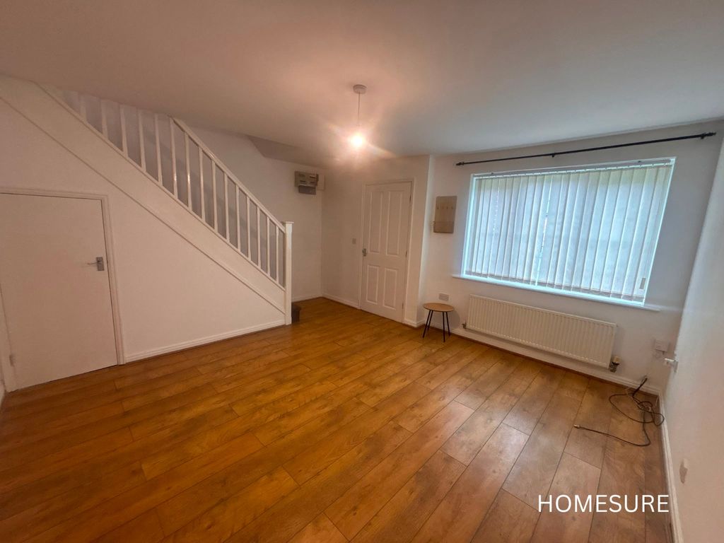 Property photo 2 of 11 Picture No. 30