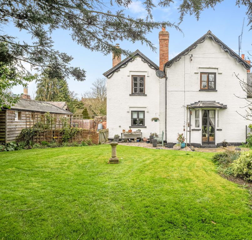 Property photo 1 of 15 Front Aspect