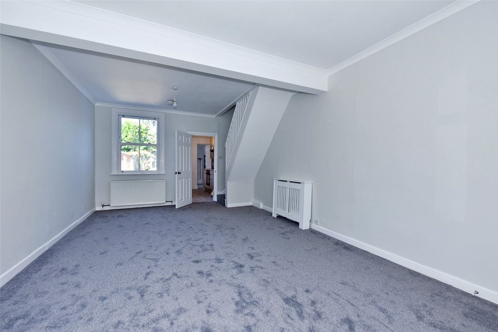 Property photo 2 of 9 Sitting Room