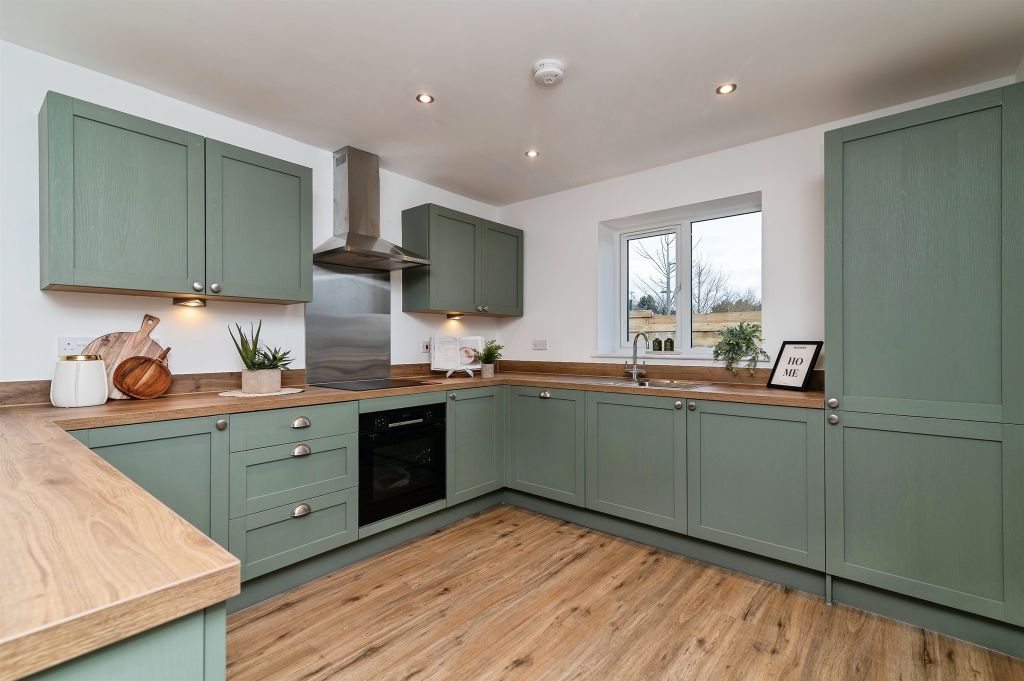 Property photo 2 of 21