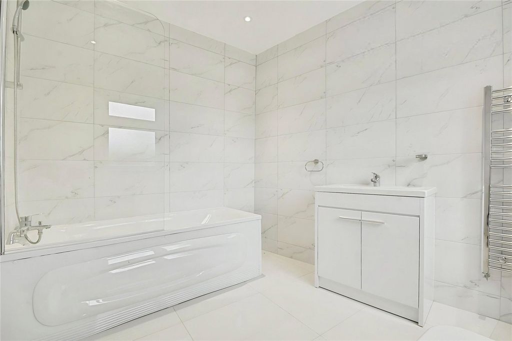 Property photo 3 of 12 Picture No. 05