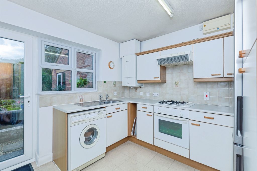 Property photo 3 of 16