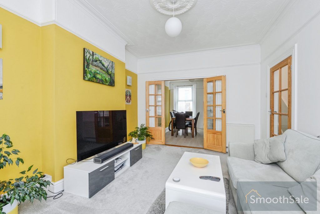 Property photo 3 of 18