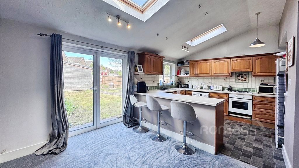 Property photo 2 of 28 Picture No. 56