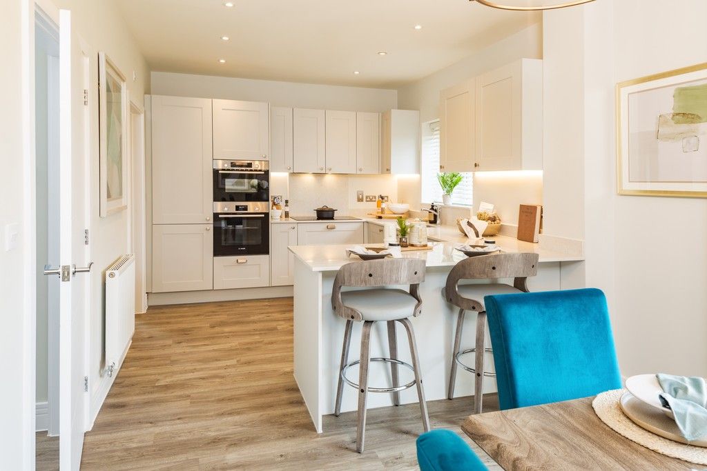 Property photo 3 of 15 Cross Trees Park, Shrivenham