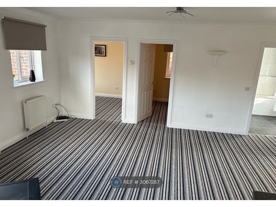 Property photo 1 of 7 Lounge