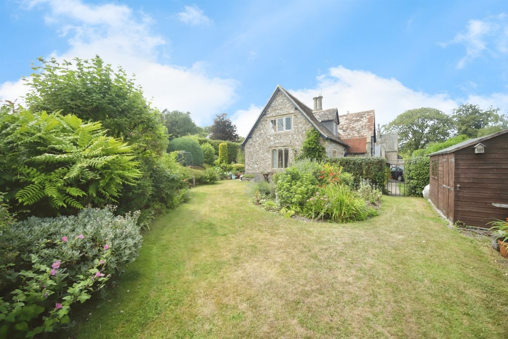 Property photo 2 of 18
