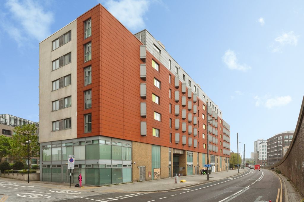 Property photo 3 of 17 3