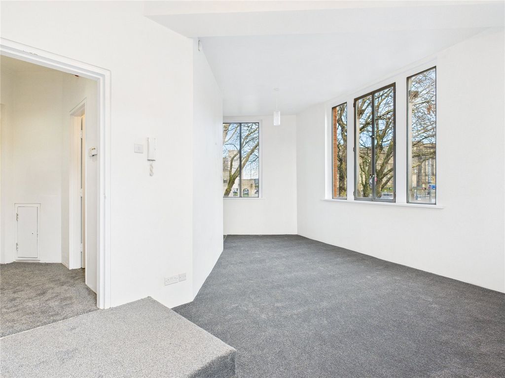 Property photo 3 of 12 Picture No. 03