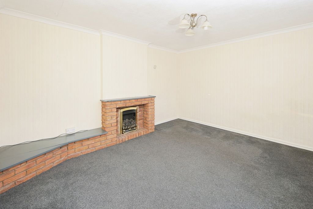 Property photo 2 of 17 Photo