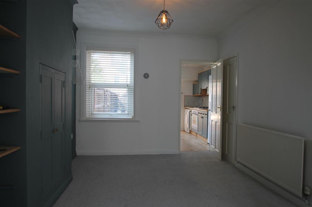 Property photo 3 of 14 Img_9996.Jpg