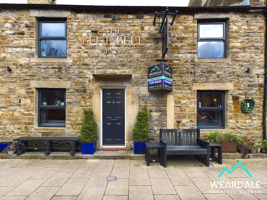 Property photo 1 of 32