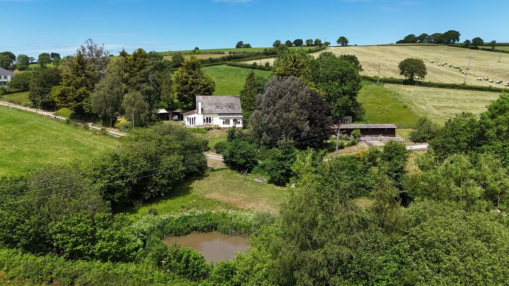 Property photo 1 of 33 8698B6c4-3E17-43F7-8E49-0779B52455F4