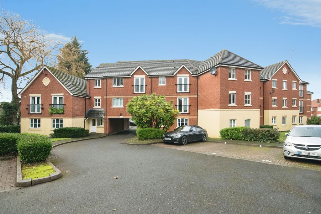 Property photo 1 of 13