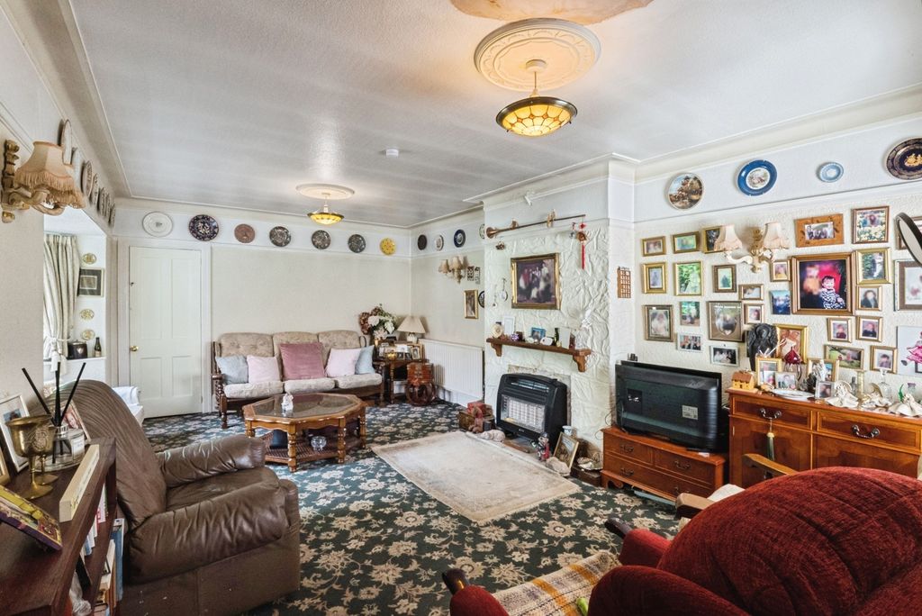 Property photo 3 of 16 Pbox-Img.Jpg