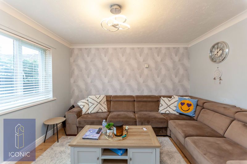 Property photo 2 of 9 Photo 8