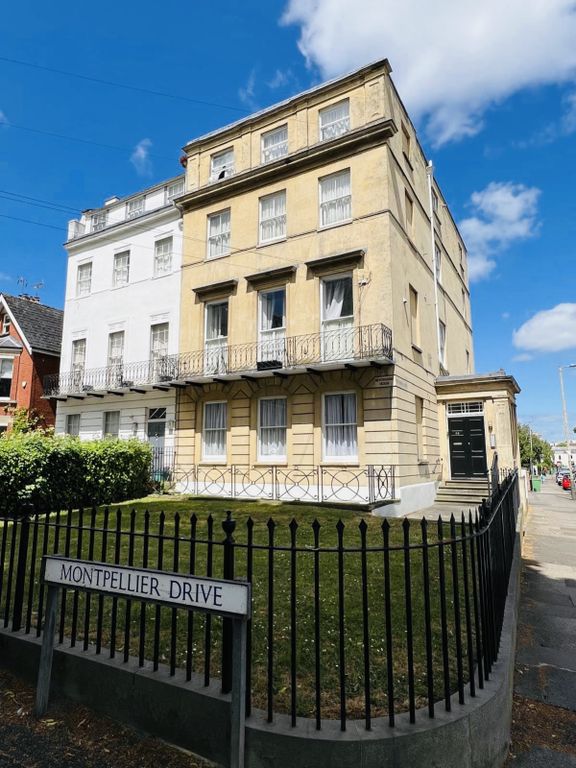Property photo 1 of 5 2E259B15-2014-4041-Ace7-6A13388Bacfb