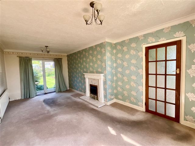 Property photo 2 of 16 Lounge