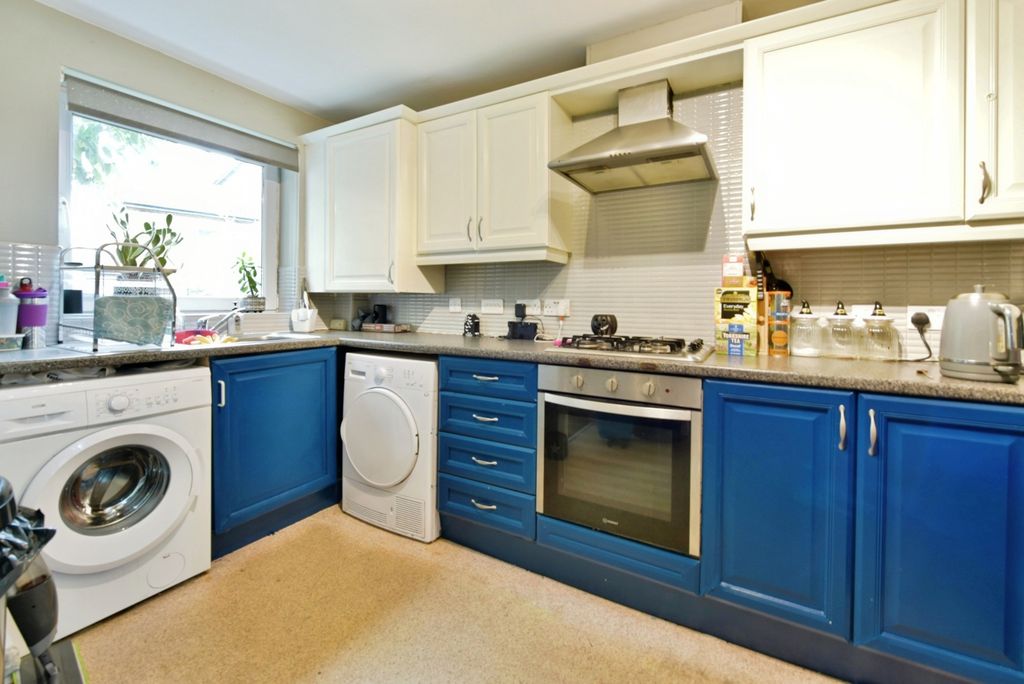 Property photo 2 of 17 Photo