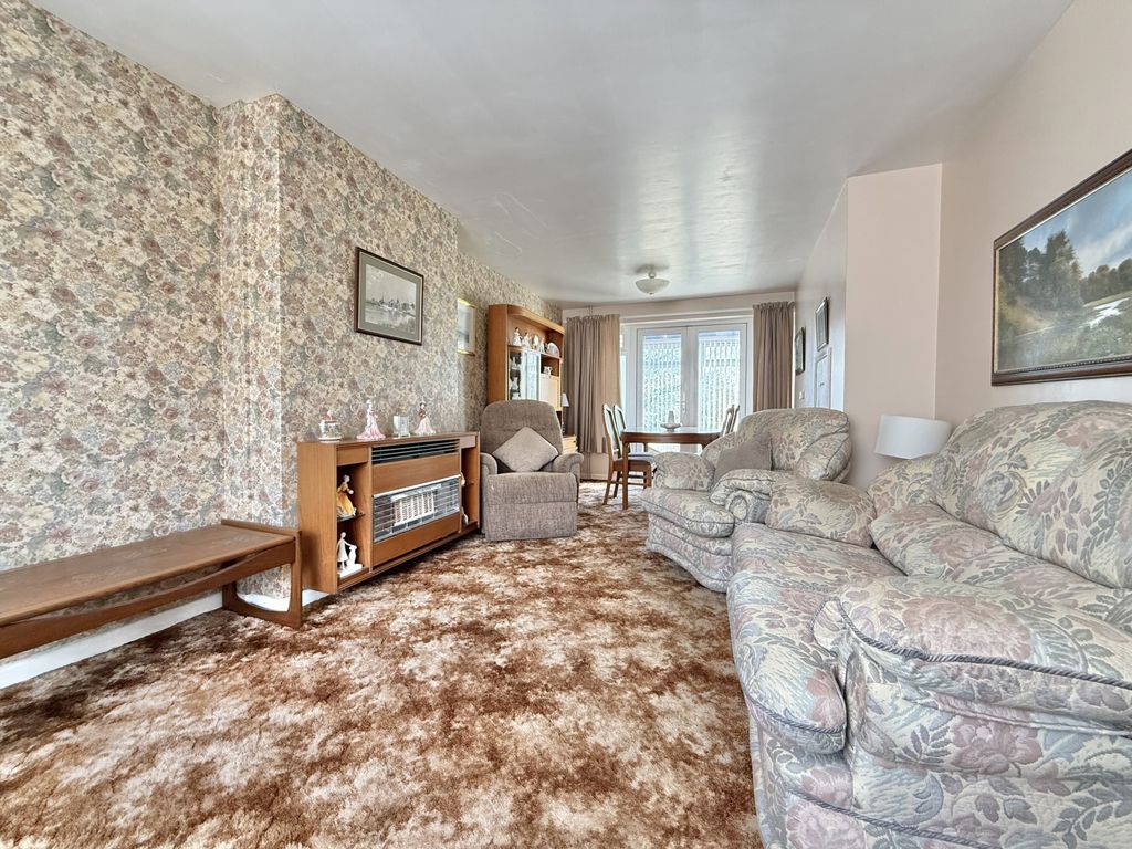 Property photo 3 of 18 Photo 2