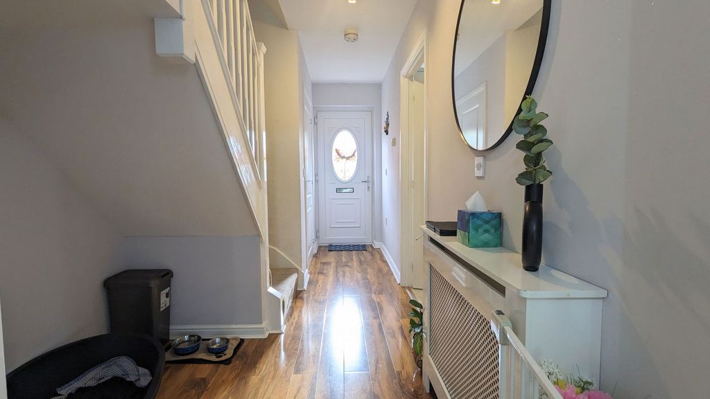 Property photo 2 of 24