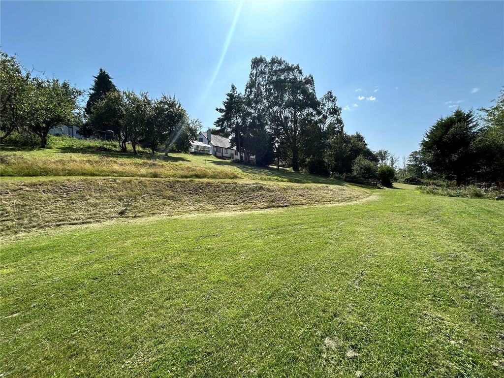 Property photo 2 of 47 Picture No. 14