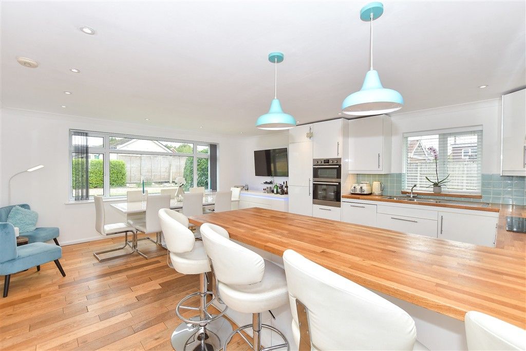 Property photo 3 of 15 Kitchen / Dining Room