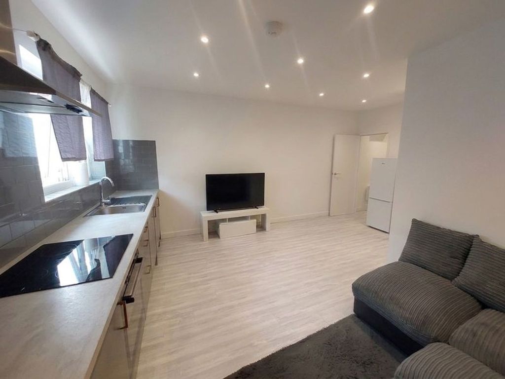 Property photo 2 of 7 Lounge