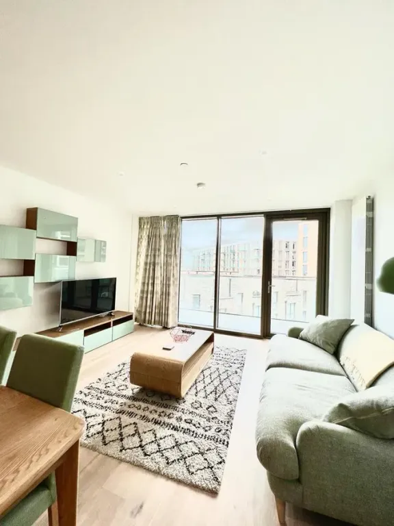 Property photo 2 of 10