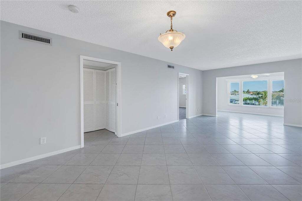 Property photo 3 of 20 <Alttext/>