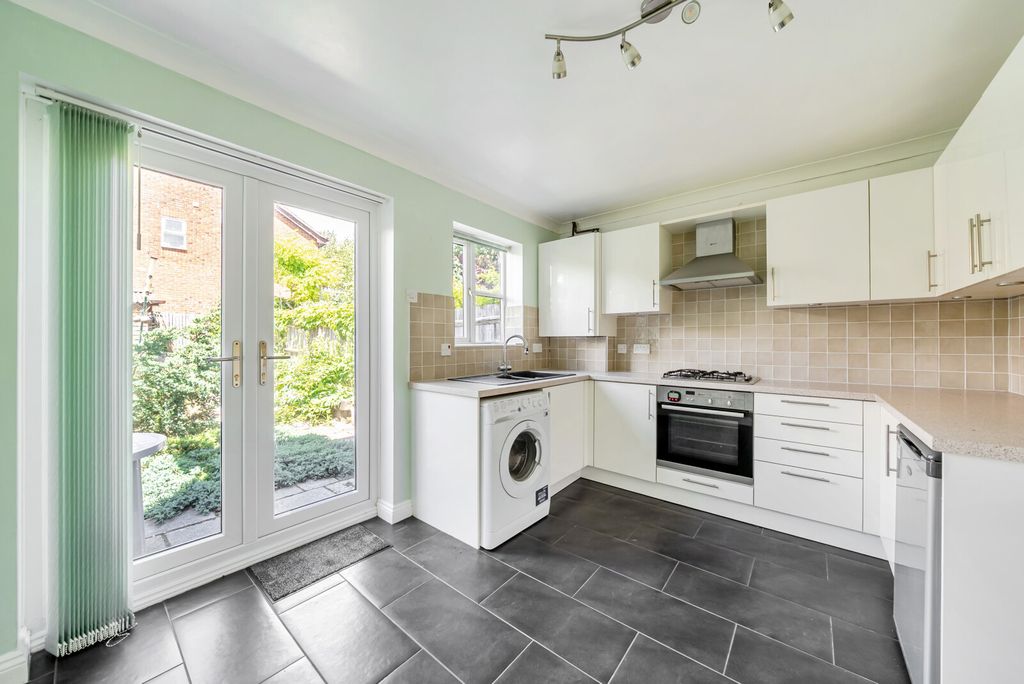Property photo 2 of 12 1473535-12-6A295d...