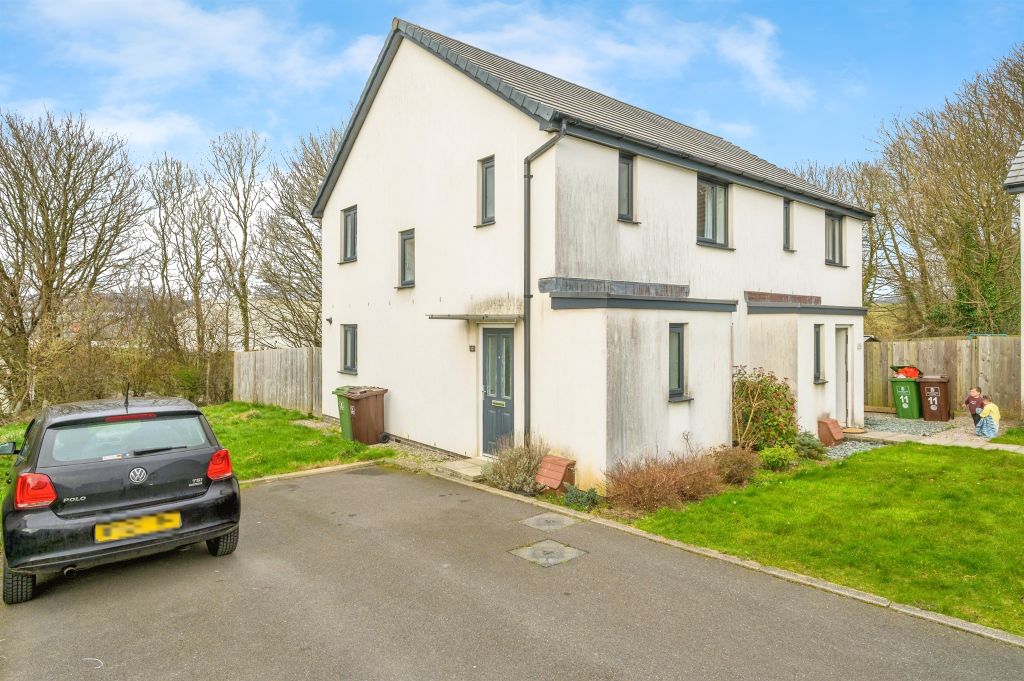 Property photo 1 of 17 Entrance Hall
