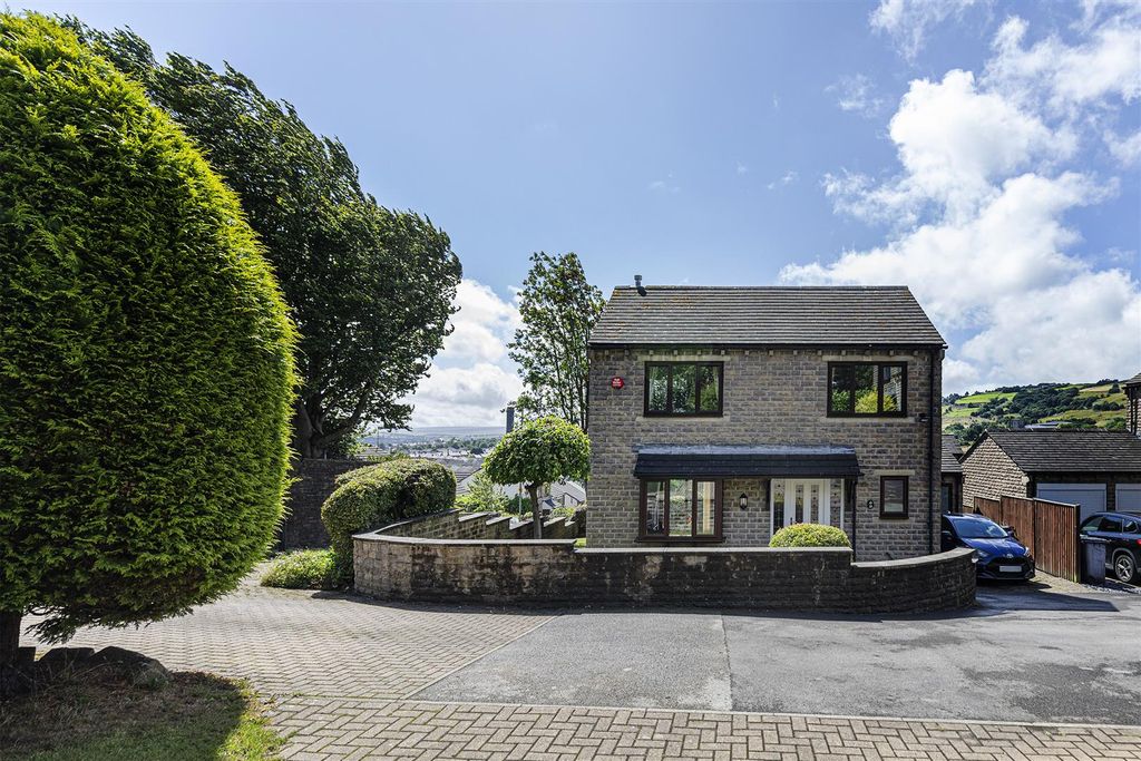 Property photo 1 of 48