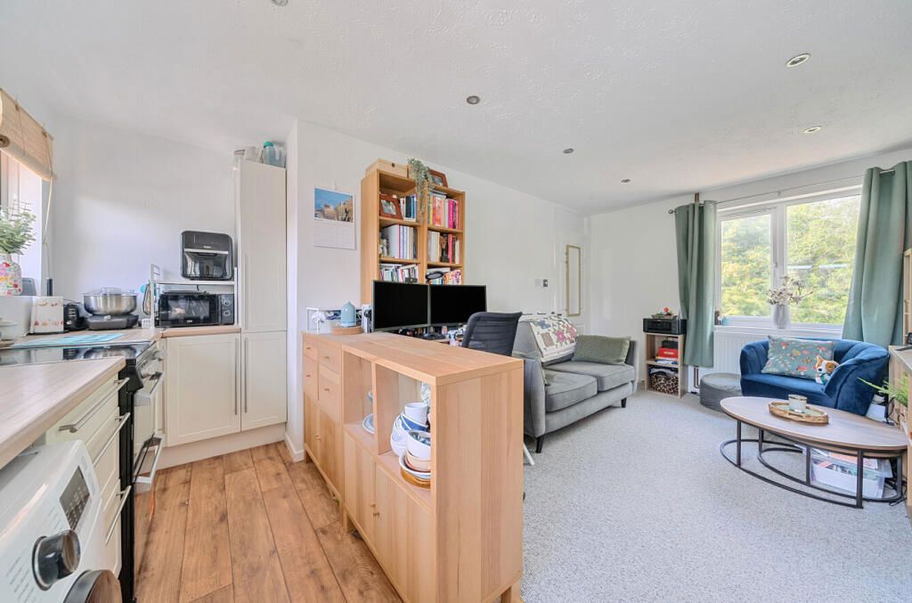 Property photo 3 of 14