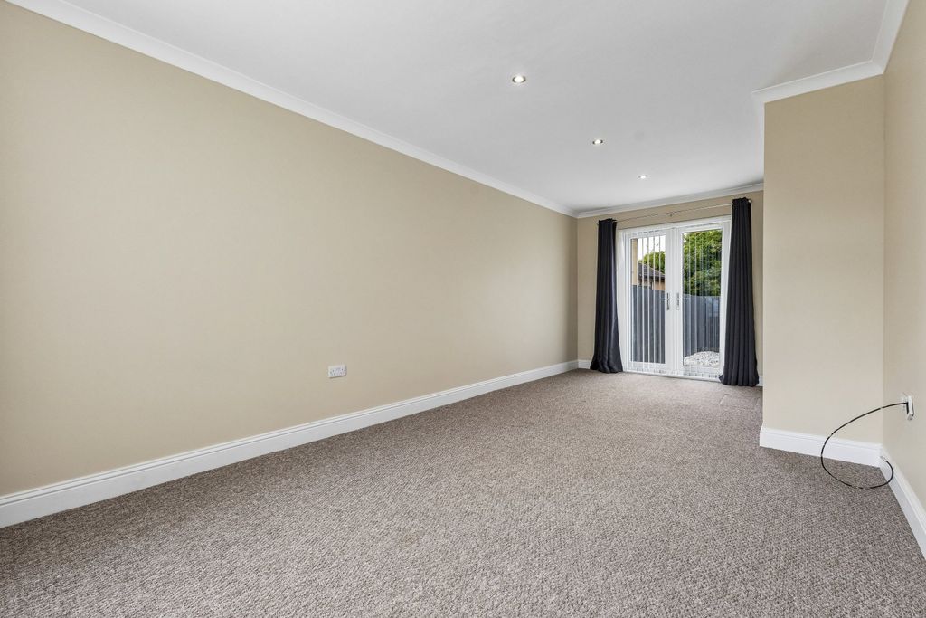 Property photo 2 of 12 Picture No. 03
