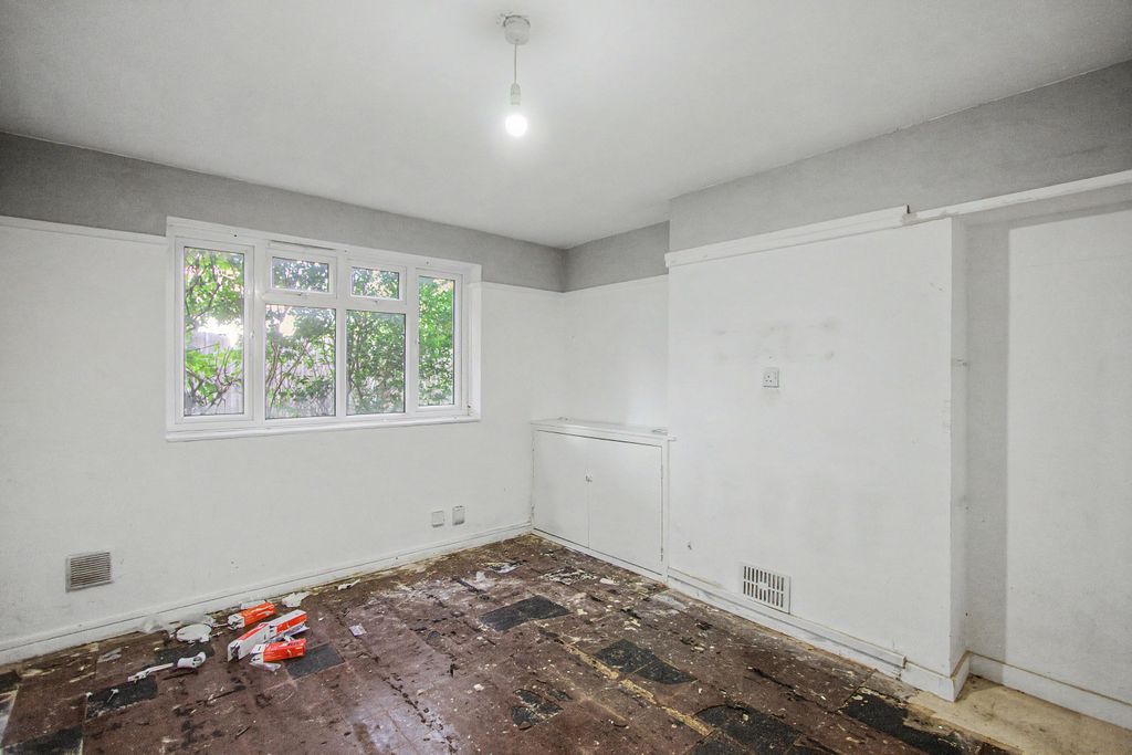 Property photo 3 of 12 1 Newcombe Path, Shenley, Radlett Wd7 9El