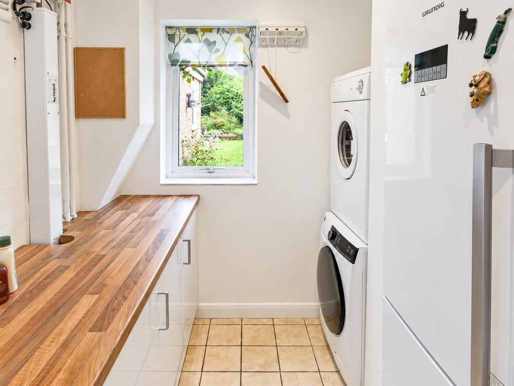 Property photo 3 of 14 Be8Eec3E-110c-43E6-9736-7814d6453c7B